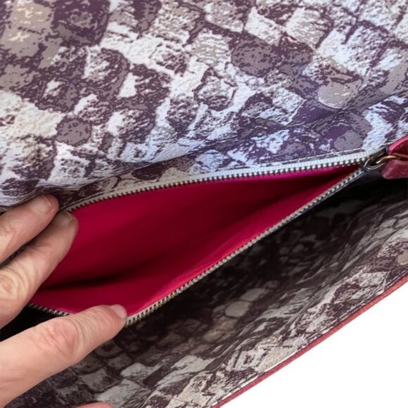 Elliott Lucca Burgundy Leather Purse OS - Picture 9 of 9